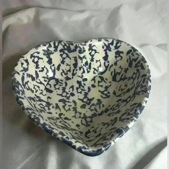 Vtg Spongeware Heart Shaped Bowl - Picture 3 of 10